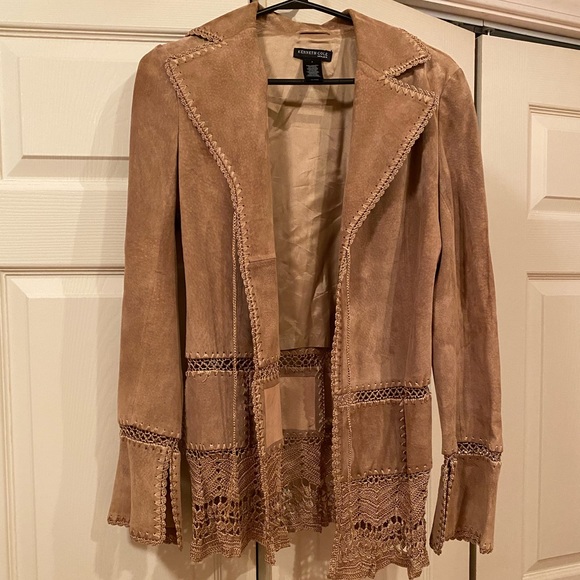 Kenneth Cole Jackets & Blazers - EUC Kenneth Cole Tan Suede Jacket